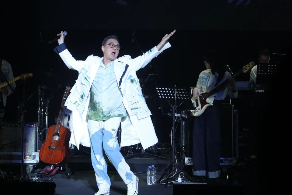 12.jpg 第30年跨年演唱會!陳昇台上為「他」留下男兒淚